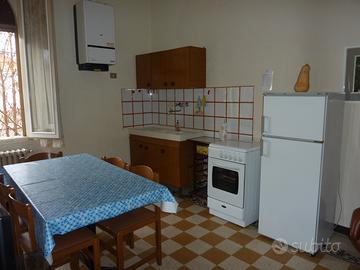 Senigallia casa bifam.200m.mare/c