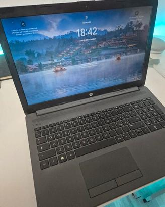 HP 250 G7 15,6" – SSD 128GB – Windows 11 Pro