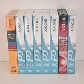 Condividi Lotto vhs 8 videocassette sigillate