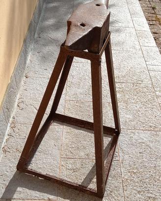 Antica Incudine da fabbro 25 kg Patina Vintage