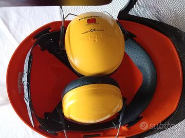 casco occhiali e guanti anti taglio 