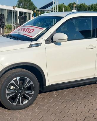 Suzuki Vitara 1.4 Hybrid Top - Solo 4600 km