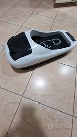 dispenser automatico di copri-scarpe monouso.