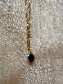 collana dorata tormalina nera portafortuna