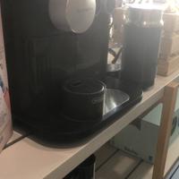 Nespresso Expert con cappuccinatore