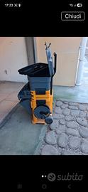 Carrello porta attrezzi