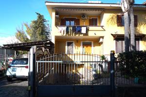 CASA SEMINDIPENDENTE A BATTIPAGLIA