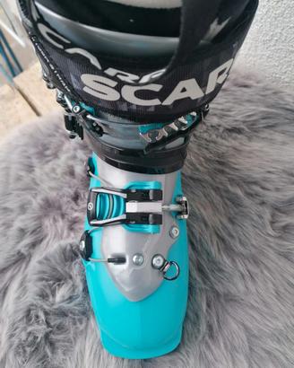 Scarponi scialpinismo donna