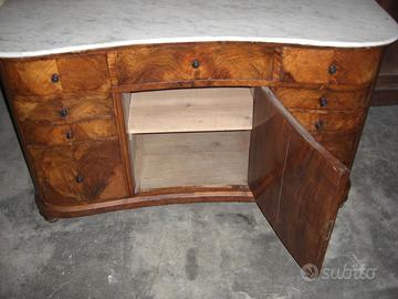 Cassettiera antica in noce con piano in marmo