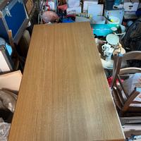 Tavolo in legno pieno + 6 sedie