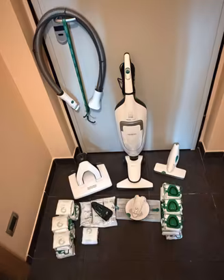 SCOPA ELLETTRICA / FOLLETTO - VK220S