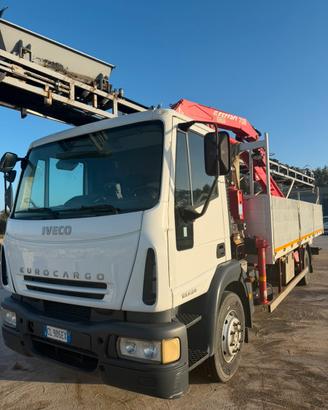Eurocargo 120e24  con gru e cassone 7metri fisso