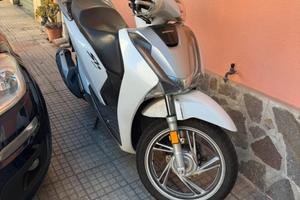 Sh 125