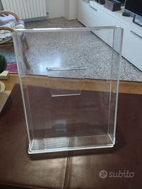Espositore in plexiglass