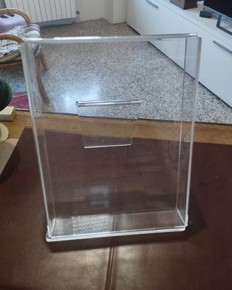 Espositore in plexiglass
