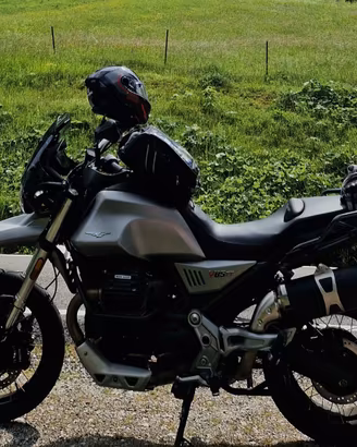 Guzzi V85 TT 2020