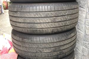 Michelin e.Primacy 235/50 R19 99V – Set da 4
