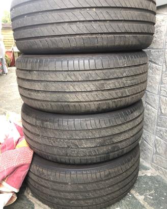 Michelin e.Primacy 235/50 R19 99V – Set da 4