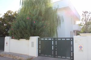 Dal 4 al 11 luglio ampio trilocale baia verde