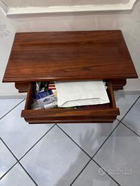 Tavolino in legno massello