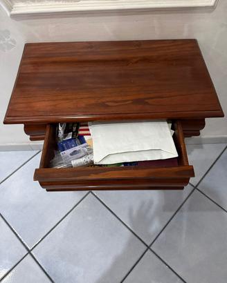 Tavolino in legno massello
