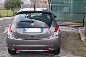 Lancia Ypsilon III 1.0 firefly hybrid oro 70cv