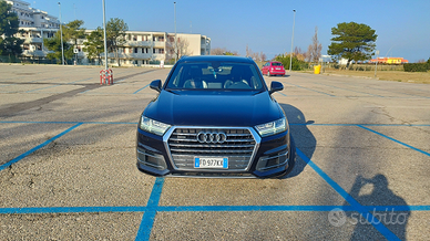 AUDI Q7 3.O 218cv S-Line