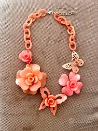 Collana rosa in plexiglass farfalle/rose