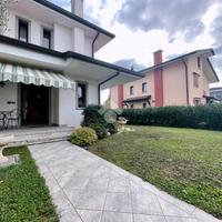 2 LOCALI A PRADAMANO