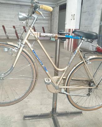 cavalletto manutenzione bici