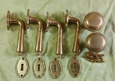 Maniglie porte e pomoli usati