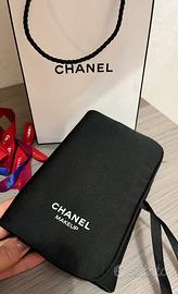 CHANEL pochette porta trucchi nuova, due penelli