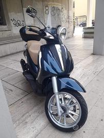 Piaggio Beverly 300 Tourer