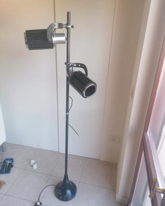 Lampada Piantana con fari
