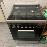 Fornocucina a gas con piano in vetro