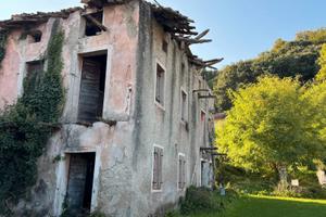 Casale da ristrutturare a Polcenigo