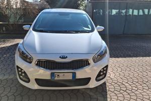 kIA CEE'D 1.6 CRDI