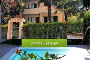 Ponte 25 aprile a 8 km dalla Riviera del Conero