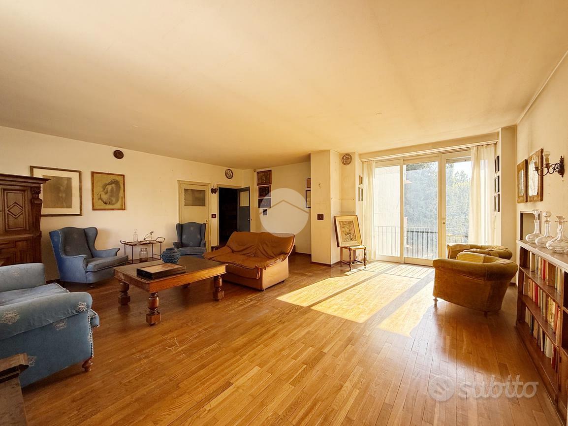 5 LOCALI A IVREA - Vista 3