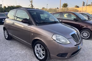 LANCIA Ypsilon 1.3 MJT 75 CV Platino