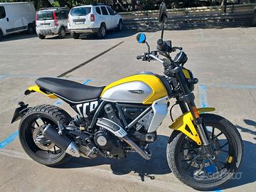 DUCATI SCRAMBLER ICON 830