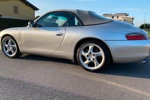 Porsche Carrera 4 996 Cabrio