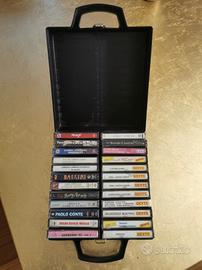 Portacassette audio 4 vintage con cassette audio