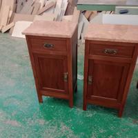 comodini in legno massello 