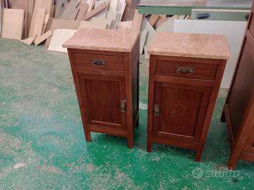comodini in legno massello 