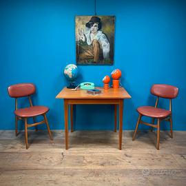 TAVOLO MIDCENTURY SCANDINAVO CON DUE SEDIE TEAK