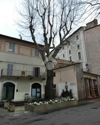 5 LOCALI A NOCERA UMBRA