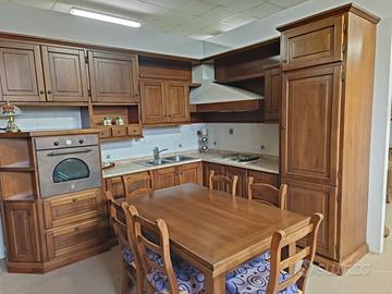 cucina ad angolo in noce bionda 
