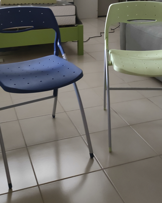 N° 7 sedie pieghevoli in acciaio/pvc con carrello