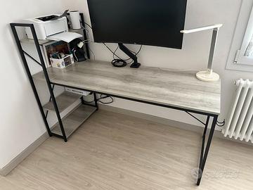 Scrivania per computer